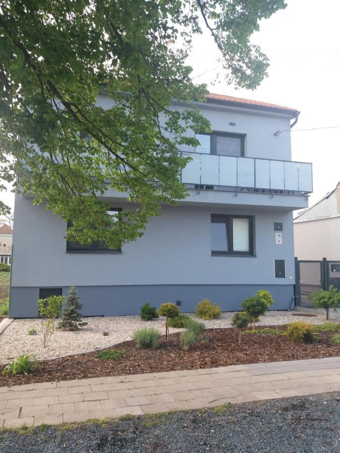 Apartmany Relax Ladná Exterior foto